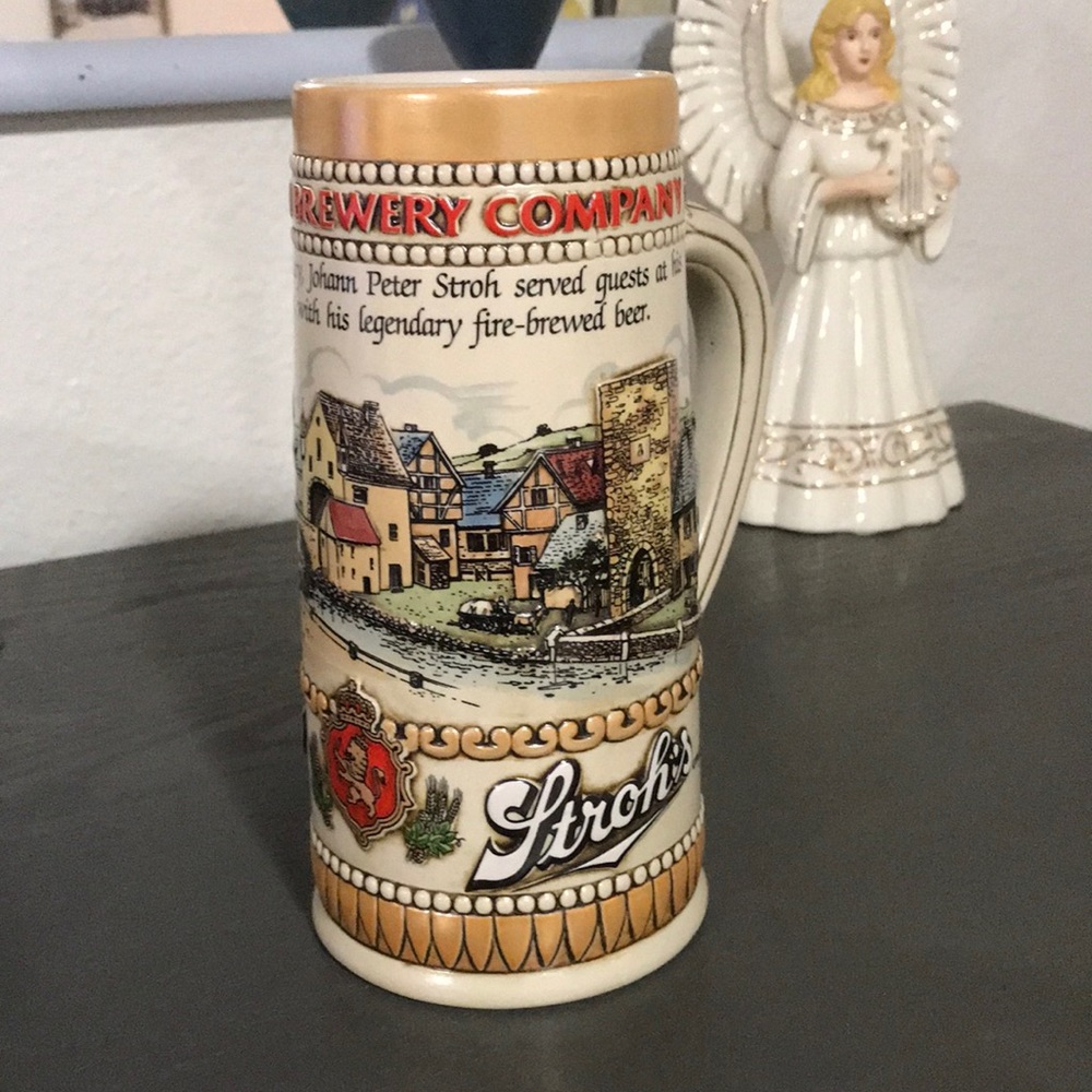 Stroh’s beer mug